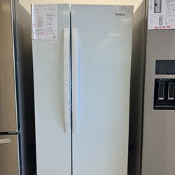 Whirlpool Side By Side Refrigerator In White 