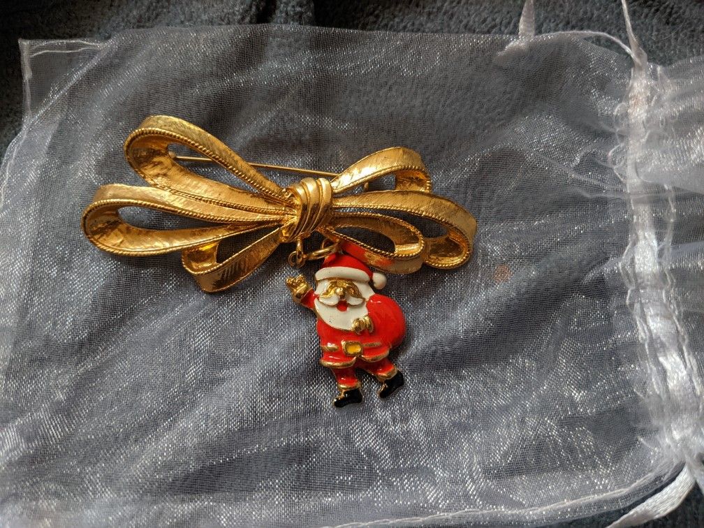 Santa Pin