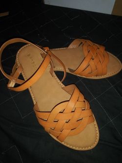 Sandals hurache style