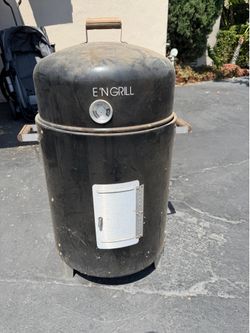 Smoker/BBQ Grill