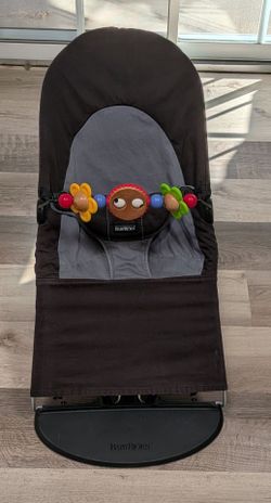 BabyBjorn Bouncer w/ Toy Bar