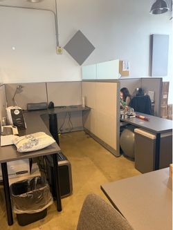 Office Cubicle Workstations with Desks & Privacy Panels