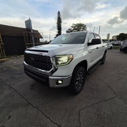 2018 Toyota Tundra SR5