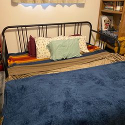 Daybed - Twin to King Convertible - FYRESDAL