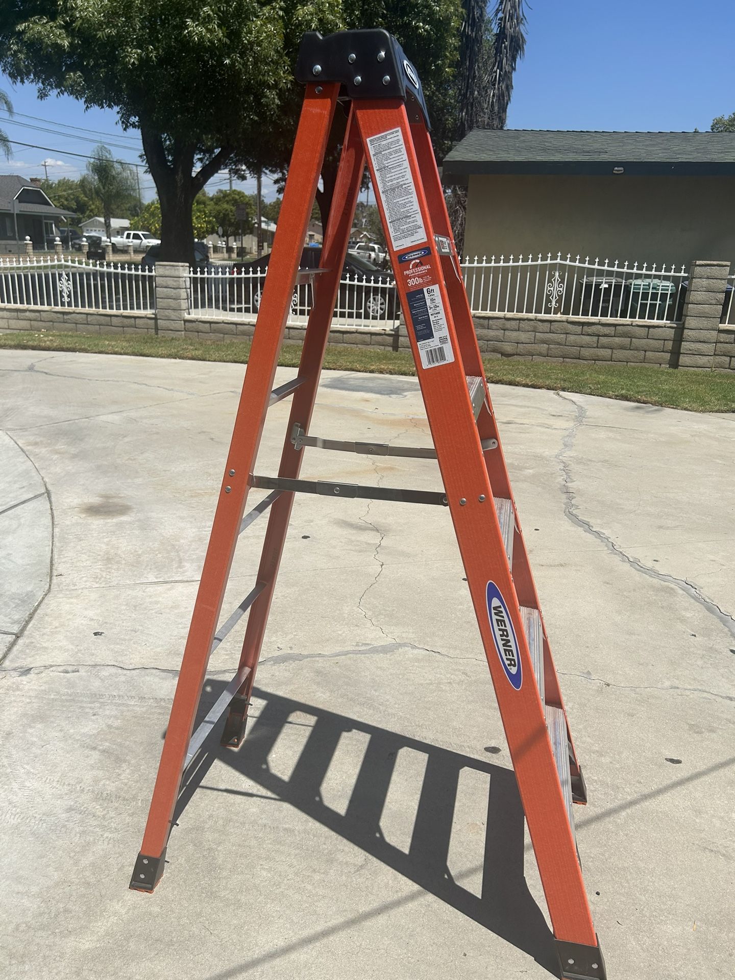 Ladder Werner 300. Lb Fiberglass