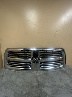 2013 2014 2015 2016 2017 2018 Dodge Ram 1500 Grille Oem
