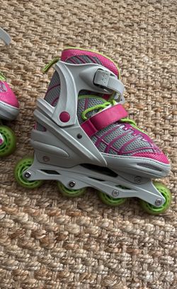 Adjustable Size Rollerblades