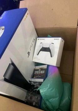 Sony PlayStation 5 (PS5) Slim Disc Edition Console Bundle – Excellent Condition With extra pad and games.