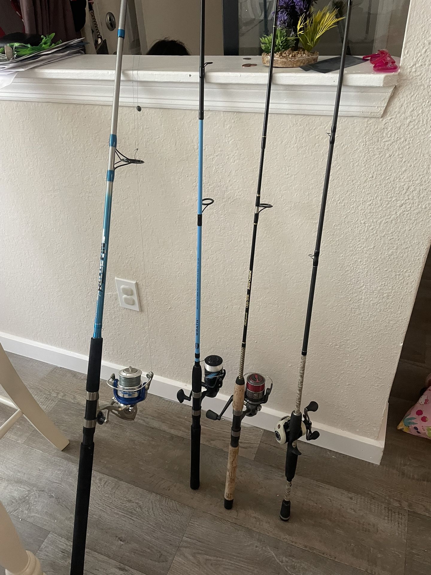 4 Fishing Combo Rod And Reels 