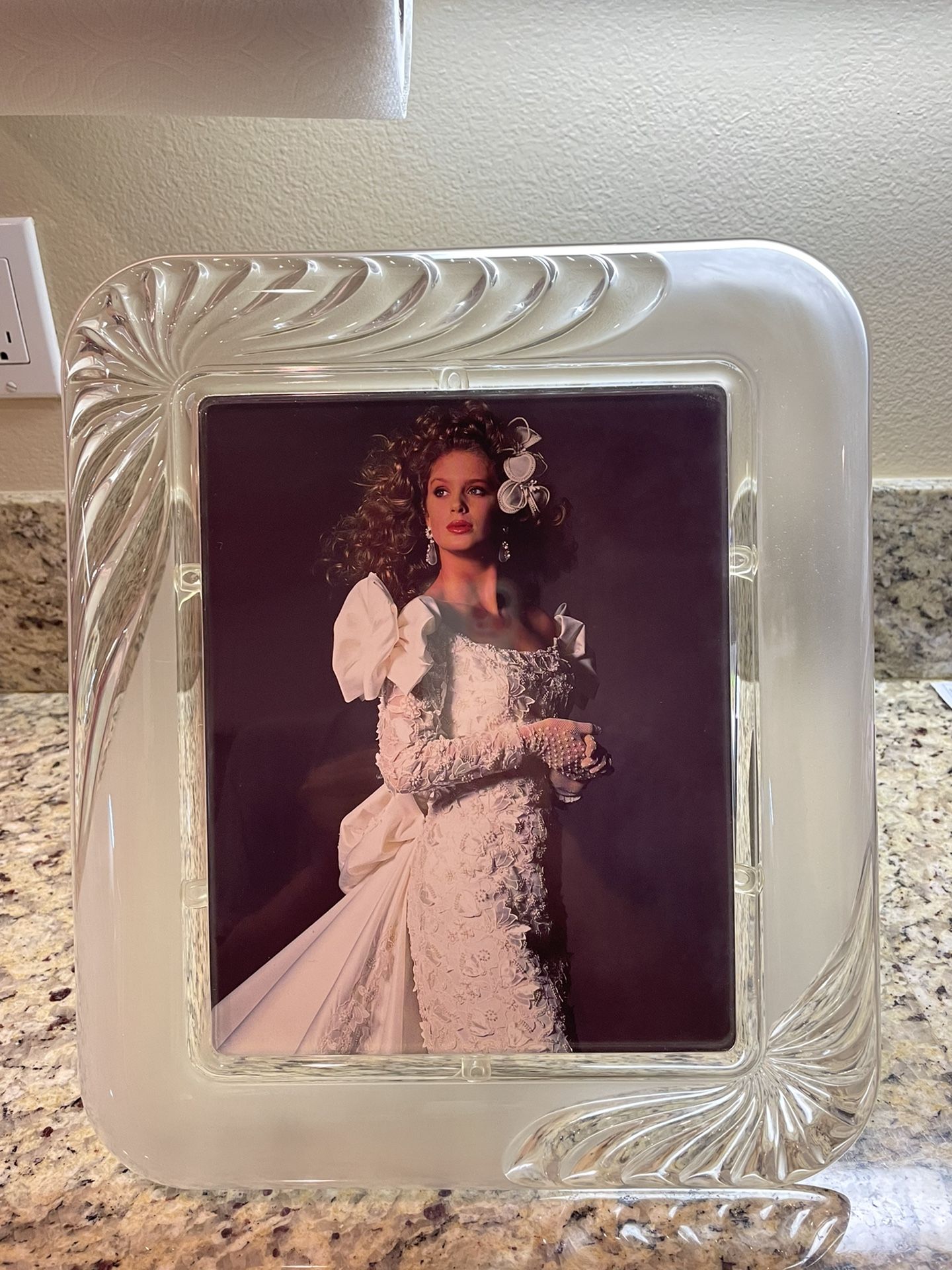 Mikasa Mystique Crystal Picture Frame 8x10