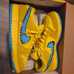 Nike Sb X grateful Dead Yellow Bear Sz 10