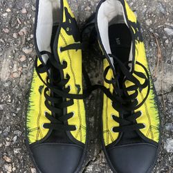 Cool sneakers size 8 male & size 9 Female VGC Halloween?