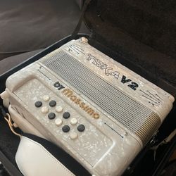 Accordion MASSIMO 34 Botones En Tono fa 