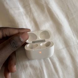 AirPods Pro’s First Generation (CASE ONLY)