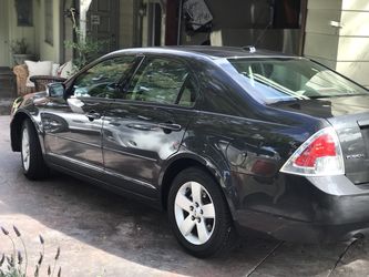 2007 Ford Fusion like new inside n out $4,900