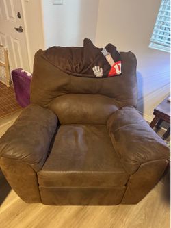 Brown Suede couch set with recliners