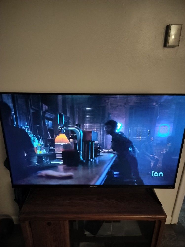 40 Inch Element Tv