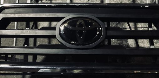 2016-2023 Toyota Tacoma SR5, front grill OEM genuine factory part