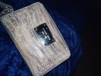 RARE SNAKE PRINT MICHAEL KORS WALLET $65 OBO