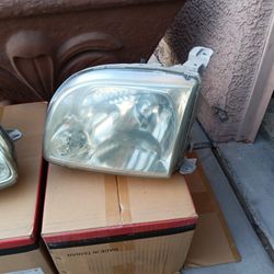 Tundra  Headlights 
