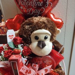 Valentine Monkey Basket 