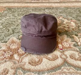 Women’s distressed hat