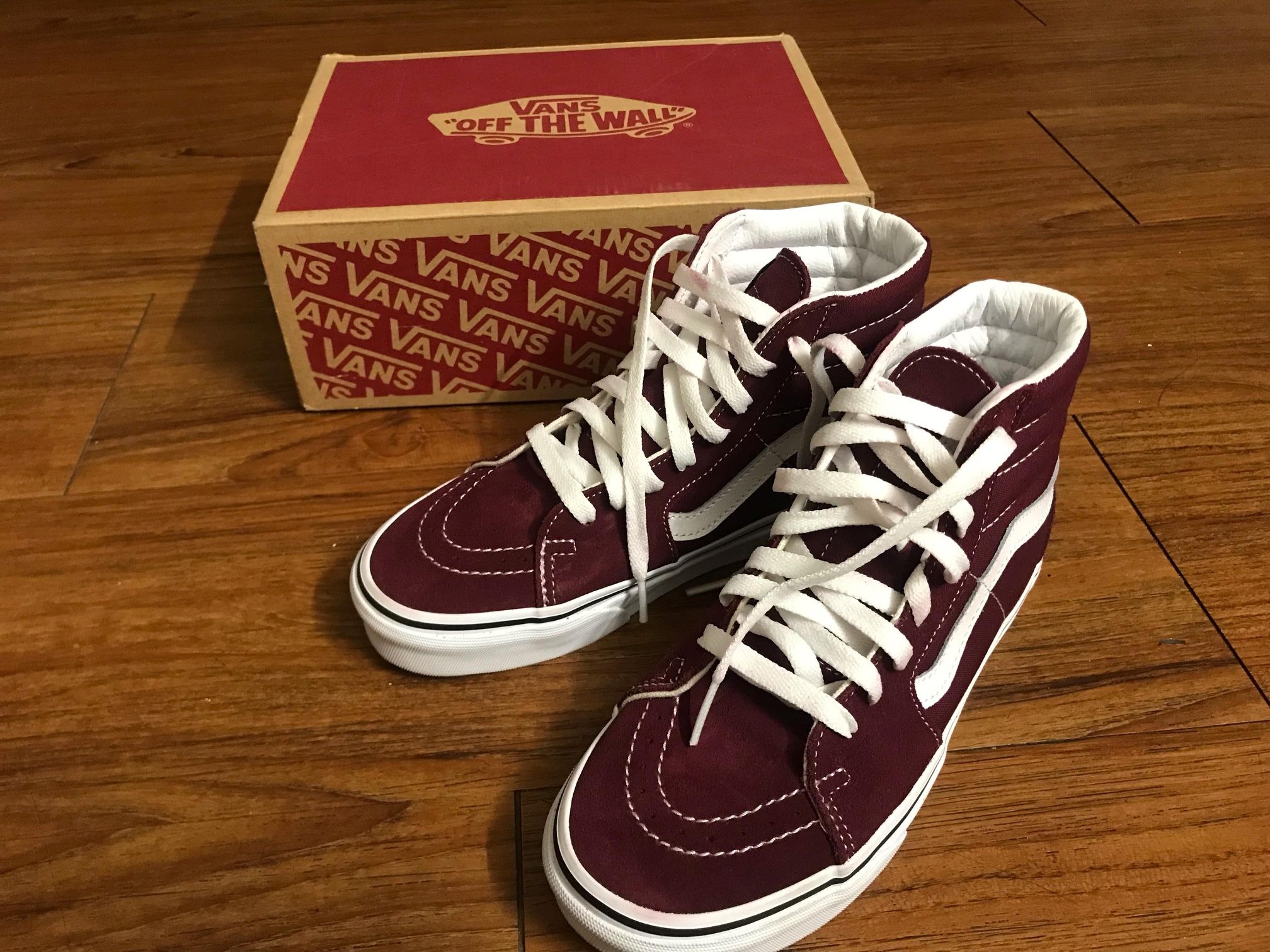 New Vans Men Size 4-5 and Woman 6-7