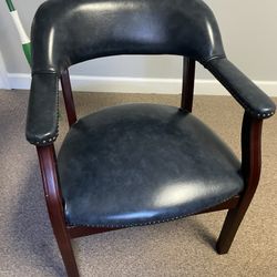 Office arm chair 