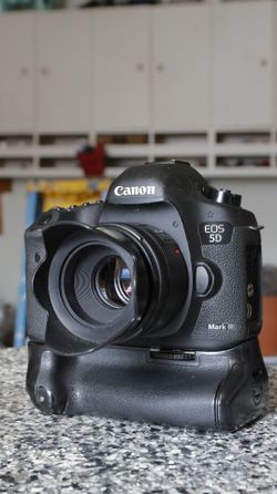 CÁMARA CANON 5D MARK III NUEVECITA