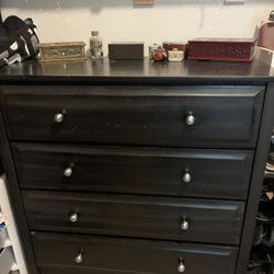 Dresser And End Tables