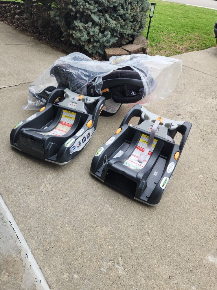 Car Seat With 2 Extra Base