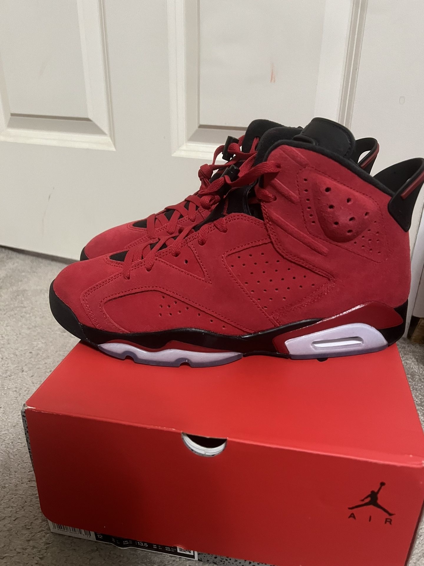 WORN ONCE JORDAN 6 TORO SIZE 12