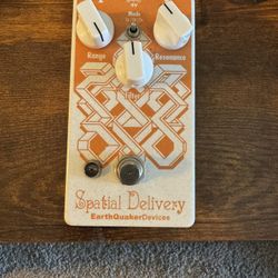 Spatial Delivery Envelope Pedal 