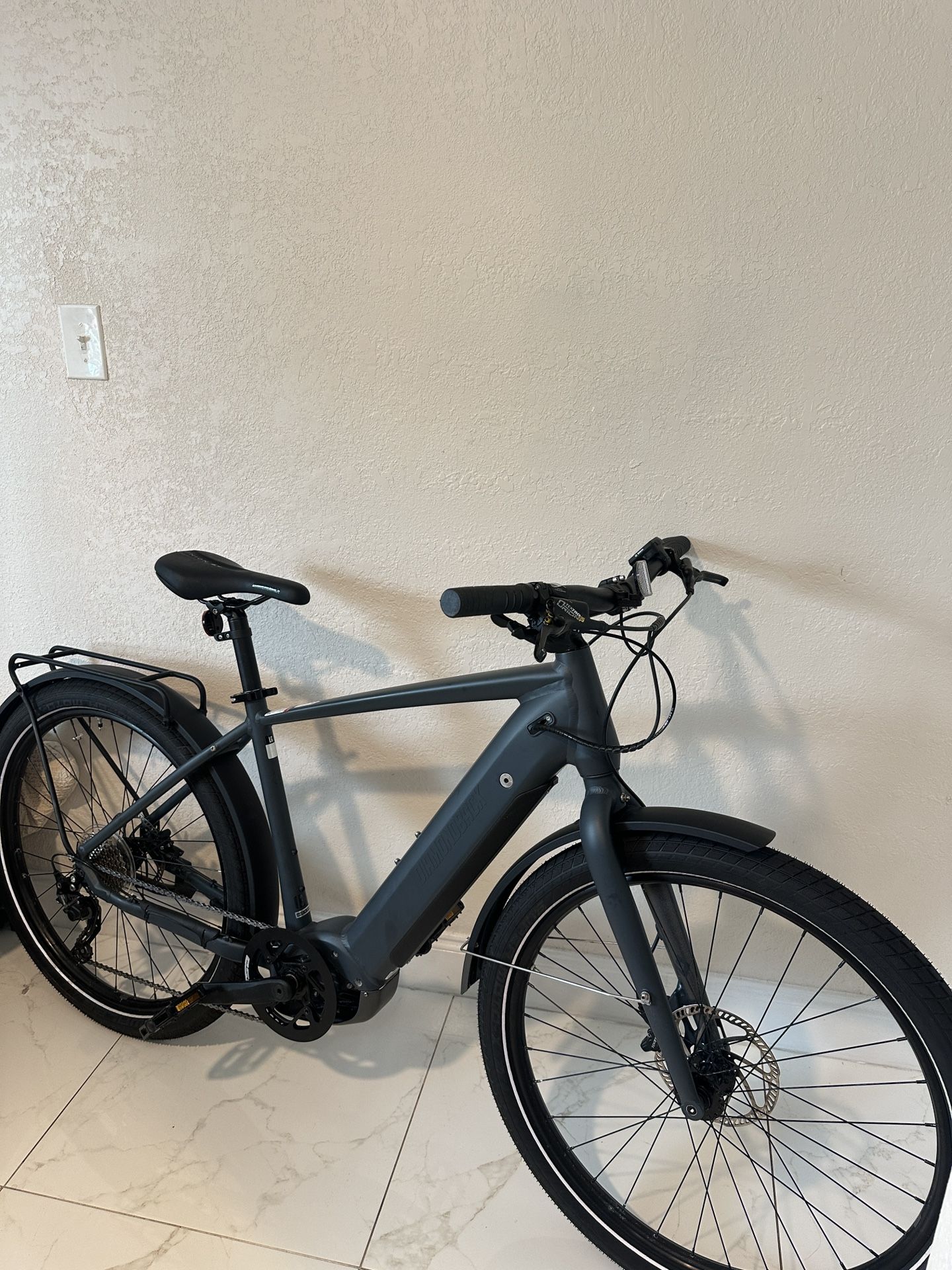 Diamondback Union eBike, Class 3 -28 MPH. Size:L bike condition new