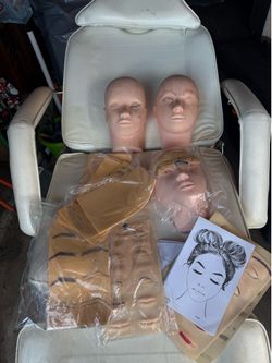 Lash Bed + Mannequin heads