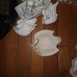 3 Peice Porcelin. Swan Set