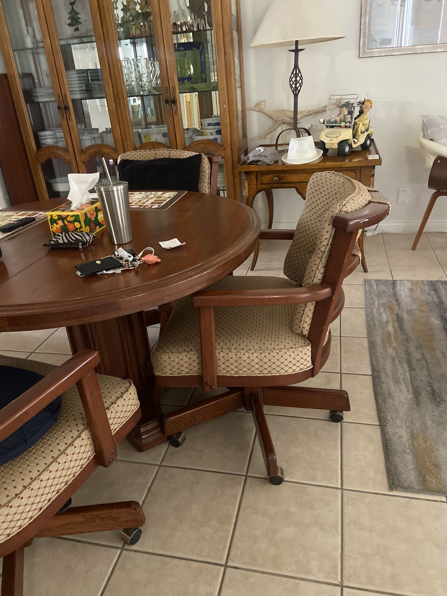 Wooden Gaming/dinning Table With 4 Chairs On Wheels
