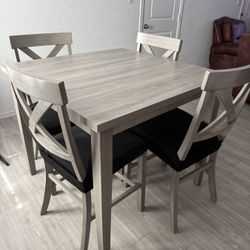 Dining Table With 4 Chairs 