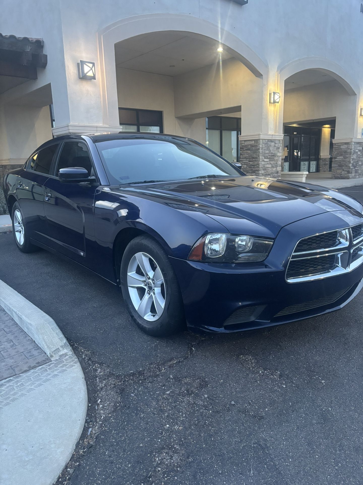 14 Charger 3.6 Sport $6500
