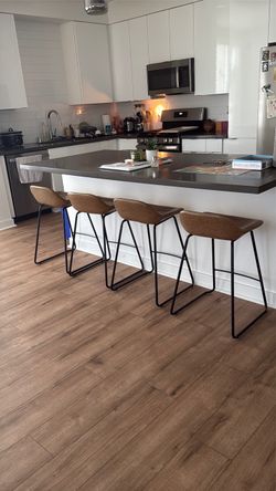 Set of 4 Modern Counter Stools