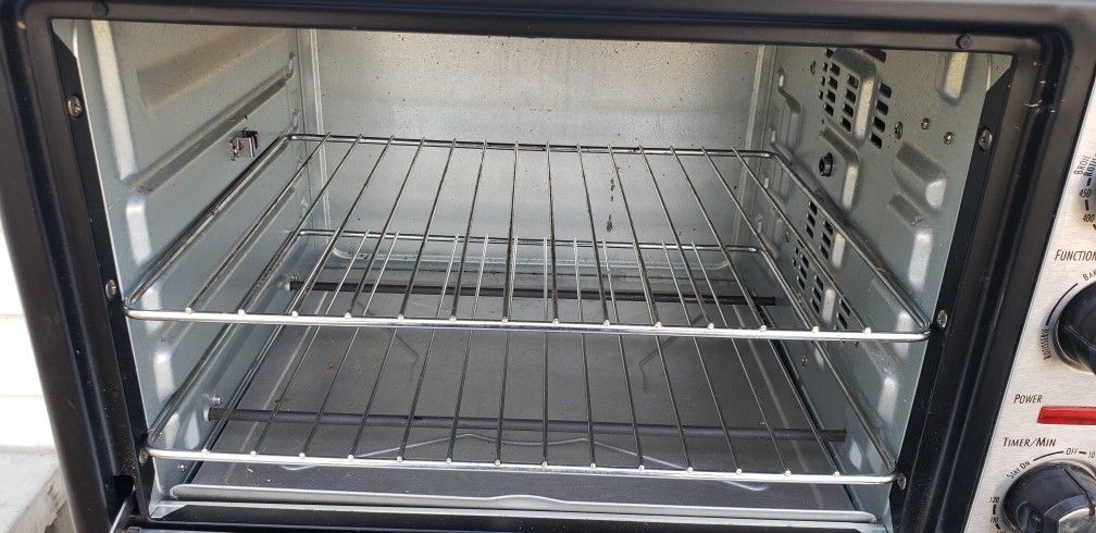 Hamilton Beach Countertop Oven with Convection Rotisserie 31108