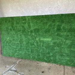 4’x8’ Artificial Grass Background 