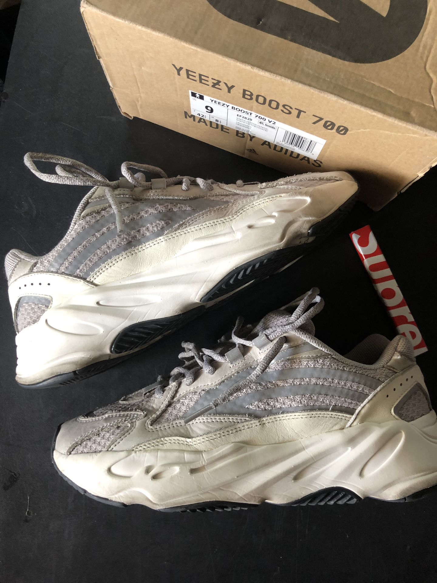 Yeezy Static 700 size 9 Used but not abused
