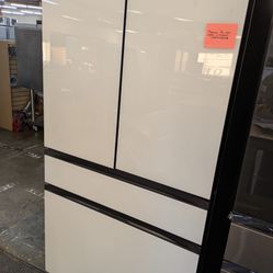 Samsung BESPOKE RF29BB860012
36 Inch Smart 4-Door French Door Refrigerator