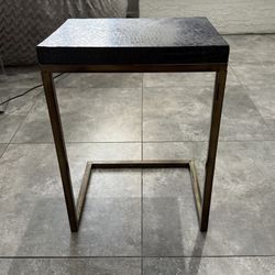 Side Couch Or Recliner Size Table $15 