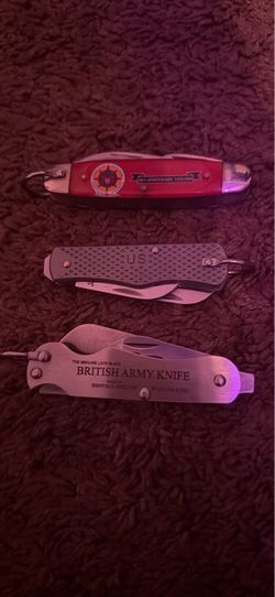 Army and Boy Scout knives