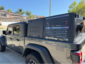 Jeep Gladiator JT Rebel Off Road XPLOR Full Height Bed Rack System – Loaded Setup