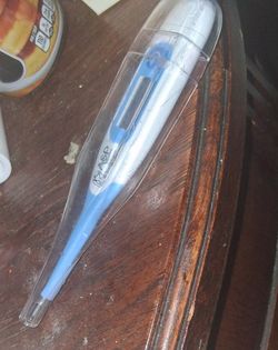 Digital thermometer