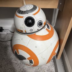 STAR WARS BB-8 life-size figure