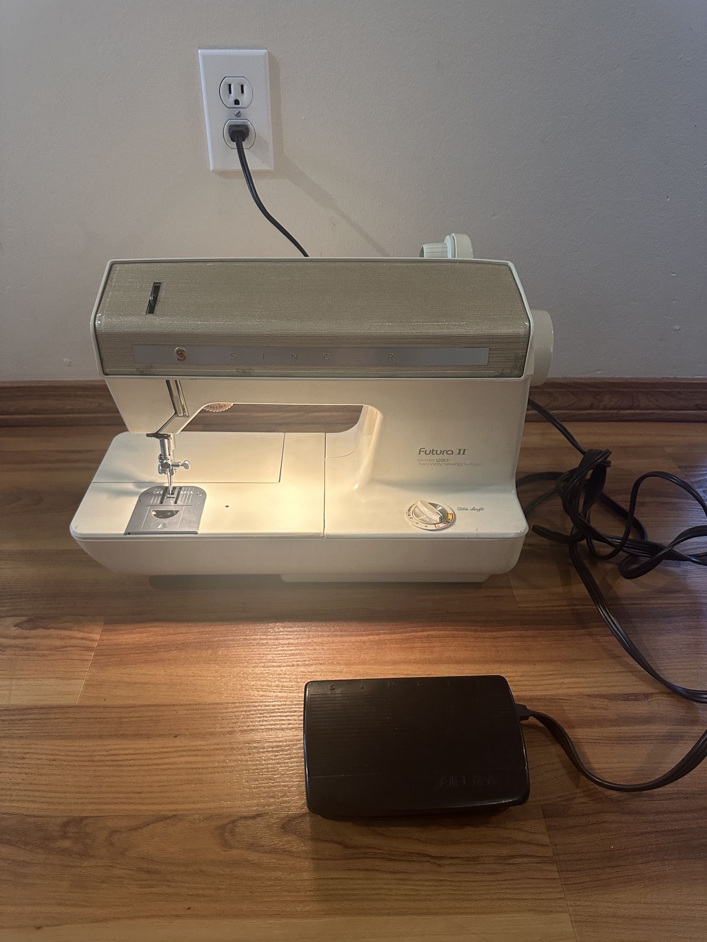 Singer Futura all 920 Sewing Machine
